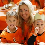 Zeewolde 17 april 2026
Samantha Charrak met zoontje bij koningsspelen met Koning Willem Alexander