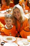 Zeewolde 17 april 2026
Samantha Charrak met zoontje bij koningsspelen met Koning Willem Alexander