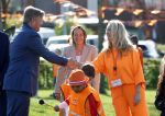 Zeewolde 17 april 2026
Samantha Charrak met zoontje bij koningsspelen met Koning Willem Alexander