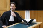 Den Bosch 15 april 2026
Rechtszaak Peter Gillis vs Nicol Kremers in de rechtbank van Den Bosch . Peter zijn kinderen en vriendin Wendy v Hout zijn met hem mee . Sebas Diekstra