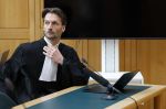 Den Bosch 15 april 2026
Rechtszaak Peter Gillis vs Nicol Kremers in de rechtbank van Den Bosch . Peter zijn kinderen en vriendin Wendy v Hout zijn met hem mee . Sebas Diekstra