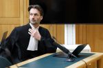 Den Bosch 15 april 2026
Rechtszaak Peter Gillis vs Nicol Kremers in de rechtbank van Den Bosch . Peter zijn kinderen en vriendin Wendy v Hout zijn met hem mee . Sebas Diekstra