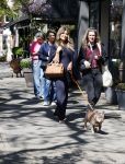 Amsterdam 21 april 2026
Stephanie Tency met haar hondje op de cornelis schuytstraat