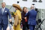 Dokkum 27 april 2026
Koningsdag is dit jaar in Dokkum . Namens de koninklijke familie zijn aanwezig : Koning Willem Alexander Koningin Maxima Prinses Amalia Prinses Alexia Prinses Ariane Prins Constantijn Prinses Laurentien Prins Maurits Prinses Marilene Prins Bernhard Prins Floris Prinses Aimee Prins Pieter Christiaan en Prinses Anita . Syb v d Ploeg