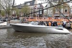 Dokkum 27 april 2026
Koningsdag is dit jaar in Dokkum . Namens de koninklijke familie zijn aanwezig : Koning Willem Alexander Koningin Maxima Prinses Amalia Prinses Alexia Prinses Ariane Prins Constantijn Prinses Laurentien Prins Maurits Prinses Marilene Prins Bernhard Prins Floris Prinses Aimee Prins Pieter Christiaan en Prinses Anita . De pers werd met een Wajer yacht vervoerd