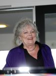Zaandam 24 april 2026
Willeke v Ammelrooy heeft een koninklijke ondersceiding (linte) gekregen . Rene Mioch organiseert een fotomoment in het Zaantheater . Marco Bakker was er natuurlijk ook bij . Zus Willeke v Ammelrooy