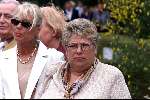 Astrid de Nooij zus van Tineke de Nooij bij begrafenis
28 mei 1999