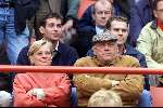 16 mei 1999
Jan Timmer met zijn vriendin tijdens de wedstrijd PSV-AZ, eindstand 7-1