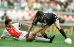 09 MEI 1999 AJAX-FEYENOORD-6-0 
Jari Litman en Kees v Wonderen