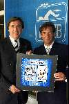 Den Haag 15 mei 2000
Uitreiking CD van Gerard Joling NUMERO UNO
hier samen op de foto met de commissaris van de koningin van Friesland Ed Nijpels