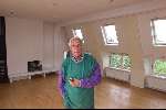 Amsterdam25 mei 2000
Willem Oltmans in zijn nieuwe woning.