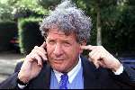 Bussum 31 mei 2000 
Omroep Barbeque bij Jan Tabak.
Willibrord Frequin met gsm