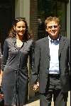 Amsterdam 1 juni 2002
Trouwen Trijntje Oosterhuis en Sander v d Eeden
Arando Borsato met vriendin
