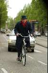 Amsterdam 15 mei 2002
 Ed v Thijn op de fiets