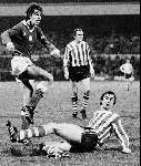 1981 PSV-AJAX
Frank Arnesen in duel met Huub Stevens