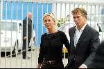 Hilversum 30 mei 2002
Begrafenis Bart de Graaff.
Fred Reuter met vriendin (call tv)