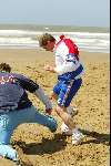 Scheveningen 15 april 2002
Frits Barens voetballend op het strand