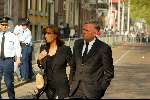 Rotterdam 9 mei 2002
Bloemen en publiek bij afscheid nemen van Pim Fortuyn.
Harry Mens met vriendin