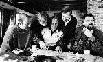 1986
Jan Reker wandelend tussen Venlo en Vessem in de vroege ochtend nadat Jan reker een weddenschap had verloren met de selektie van VVV