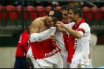 Nijmegen 5 Mei 2002 
NEC-AJAX Kampioenswedstrijd 0-2
Ajax spelers vieren het kampioenschap 
Mido Chivu en Machlas