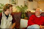 Amsterdam 5 mei 2002
Willem Oltmans en Bart BB op schiphol