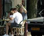 Amsterdam 30 mei 2003
Reinout Oerlemans op terras met Tijmen Daniele antonie kamerling en isa hoes