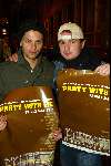 Amsterdam 10 april 2003
Daniel Rivas posters plakken voor behoud  oerang oetan