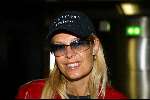 Schiphol 25 mei 2003
esther hart komt terug van het songfestival in riga