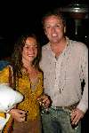 Amsterdam 30 mei 2003
feestje radio noodzee
gordon en trijntje oosterhuis met een glaasje wijn