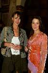 Amsterdam 21 mei 2003
presentatie boek mart Visser in  het tropenmuseum
irene v d laar met zus
