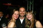 Amsterdam 15 mei 2003
premiere the matrix in tuschinski
Jop de Vries met 2 dames