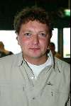 Schiphol 5 mei 2003
vertrek bobo in the bush 
Menno Smier