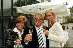 Ouderkerk aan de amstel 5 mei 2003
Opening rest . klein Paardenburg
Tony Tetro en Netty v d Veer