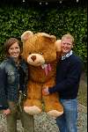 Bakkum 22 mei 2003
Nikki  La Croix en Frank la Croix met teddybeer