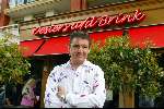 Laren 21 mei 2003
borden beschilderen voor het goede doel in het restaurant rene froger