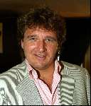Laren 21 mei 2003
borden beschilderen voor het goede doel in het restaurant van Rene Froger
richard hekkert