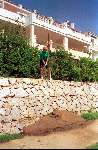 1993
Ronald Koeman golfend op La Quinta Golfbaan in Marbella
Zijn bal spelend vanaf een muur
