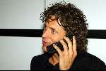 Rotterdam 8 mei 2003
Premiere Onze Jeugd 
sander vahle met gsm