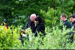 Oldenzaal 28 mei 2003
begrafenis Hermien Timmerman
sandra timmerman met dochteren man