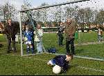 Tom v Tuijl als keeper voor WVVZ met het penalty schieten
April 2003