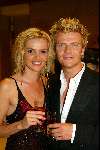 Amsterdam 12 mei 2003
Musical awards in rai amsterdam
bastiaan Ragas en tooske breugem met glaasje champagne