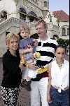 Kaatsheuvel 16 mei 2004
Berdien Stenberg  met gezin