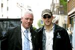 Amsterdam 21 mei 2004
Matt Damon winkelen op PC Hooftstraat met zijn vriendin. Matt met Charly van beveiliging