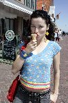 Volendam 19 mei 2004
Birgit Schuurman met ijsje