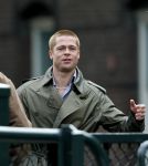 Amsterdam 5 mei 2004
Brad Pitt  bij opnames ocean 12.