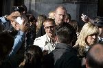 Haarlem 14 mei 2004
Brad Pitt bij  vertrek na opnames op het station van Haarlem