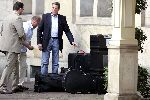 Amsterdam 21 mei 2004
Bagage Brad Pitt bij The Grand hotel
