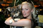Volendam 19 mei 2004
Bridget Maasland met haar hond