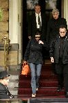 Amsterdam10 mei 2004
Catharina Zeta Jones  Vertrek bij het Amstel hotel