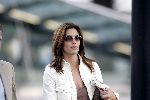Schiphol 29 mei 2004
Cindy Crawford bij aankomst op  schiphol.